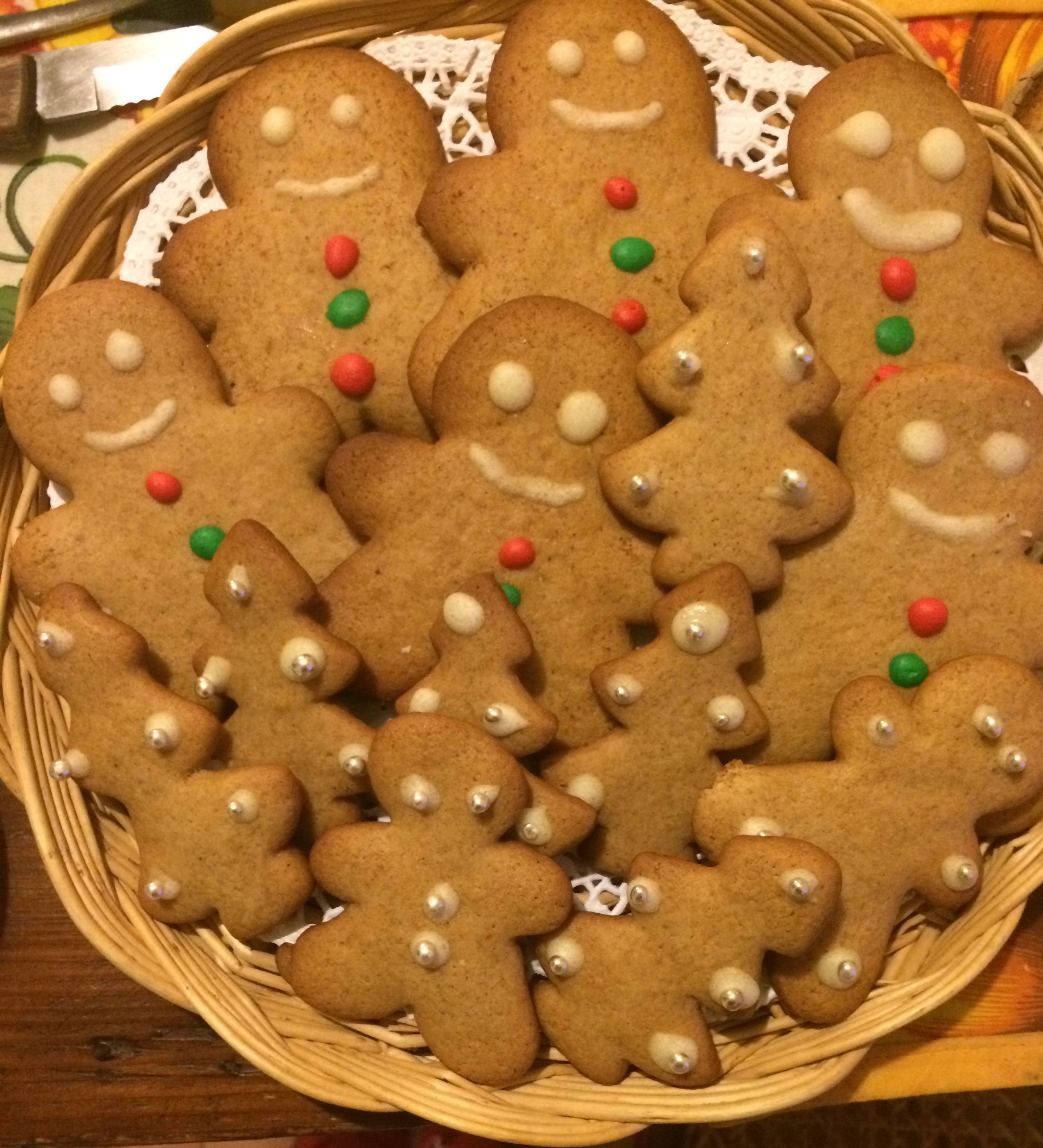 Biscotti Di Natale Gingerbread.Gingerbread I Biscotti Di Pan Di Zenzero La Polpetta Sui Tacchi